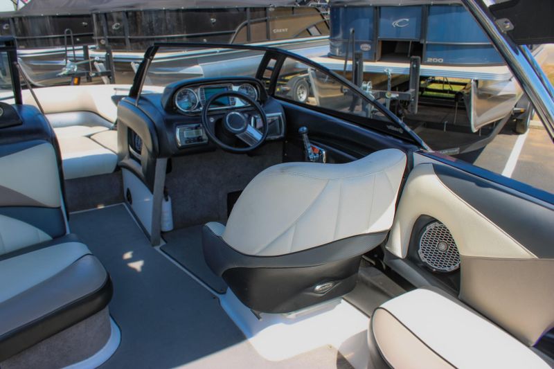 Used 2011 MALIBU WAKESETTER 247 Image 17