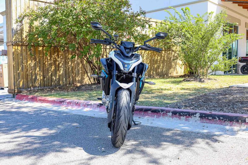 NEW 2026 CFMOTO 675NK Image 4