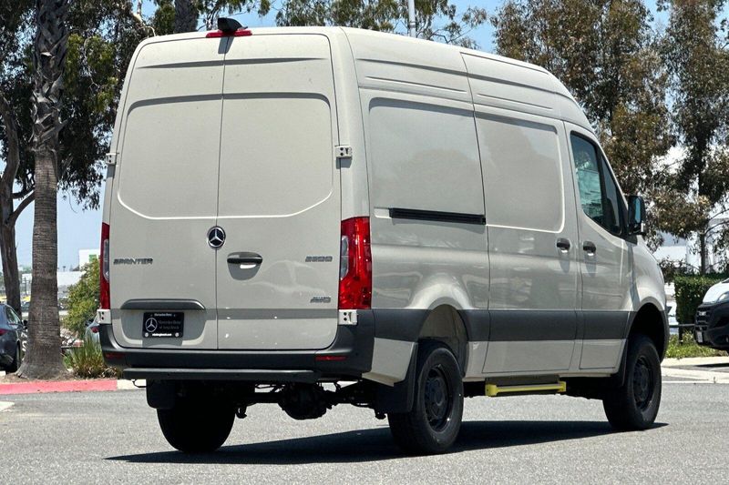 New 2026 Mercedes-Benz Sprinter 2500 Cargo 144 WBImage 4