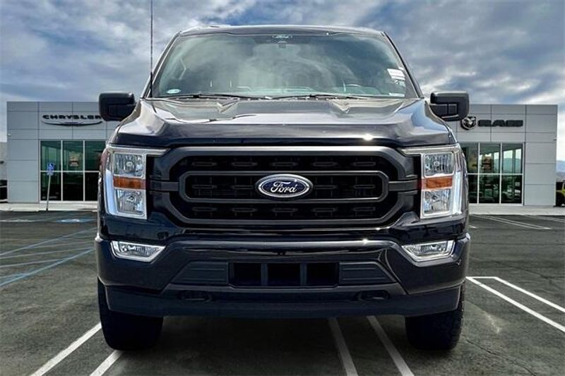 2022 Ford F-150 XLTImage 2