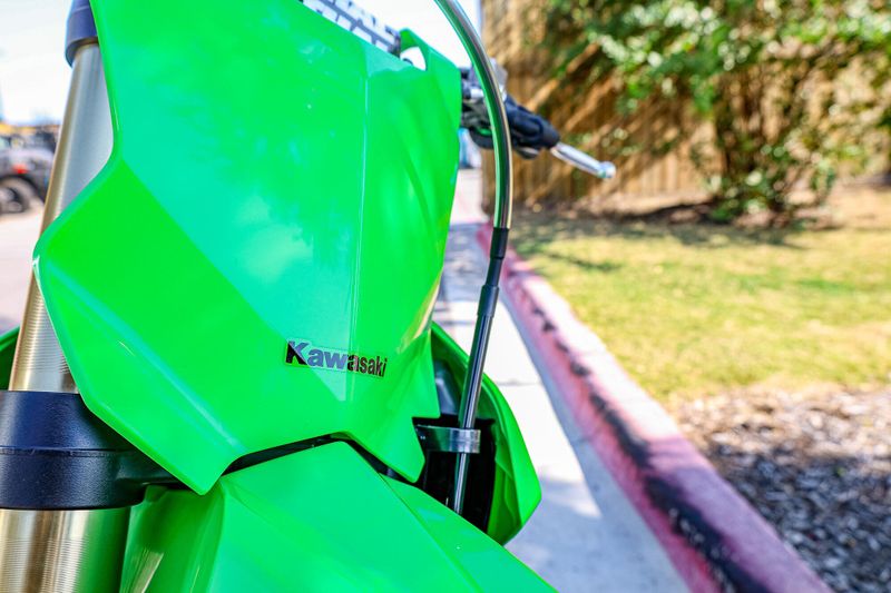 2025 Kawasaki KX250X LIME GREENImage 6