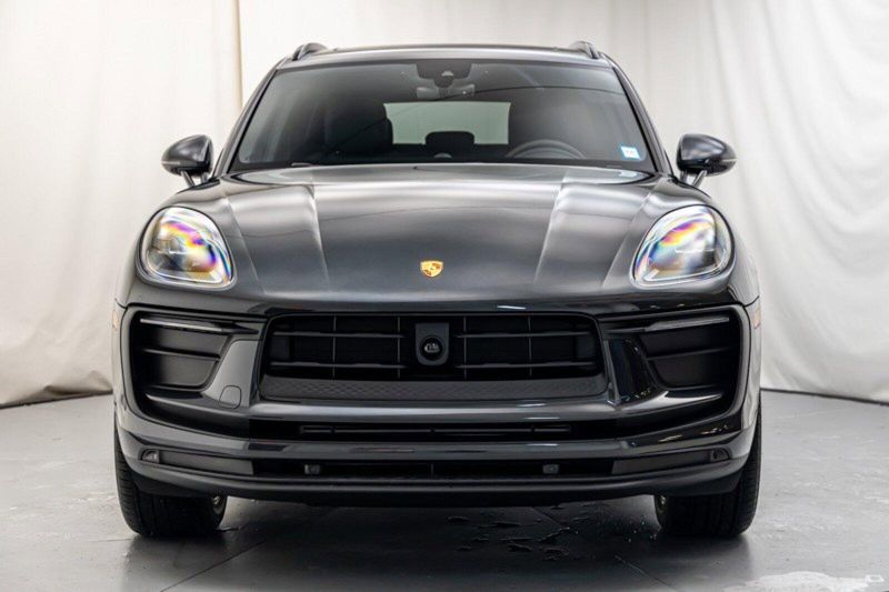 2024 Porsche Macan Image 8