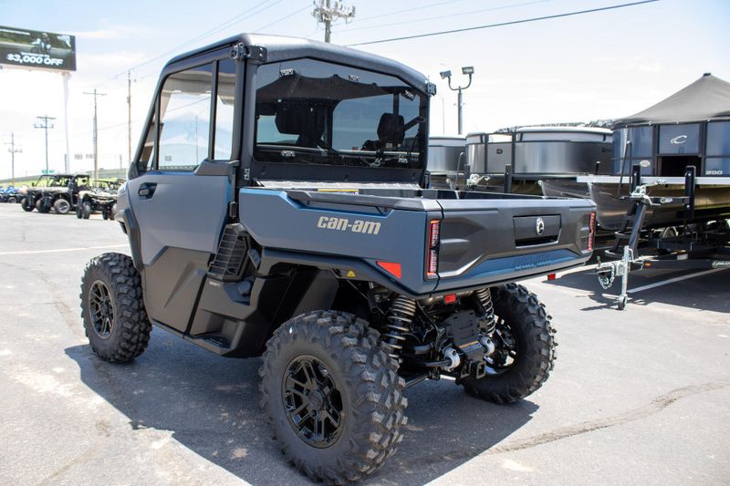 NEW 2026 CAN-AM DEFENDER LIMITED CAB HD11 Image 4