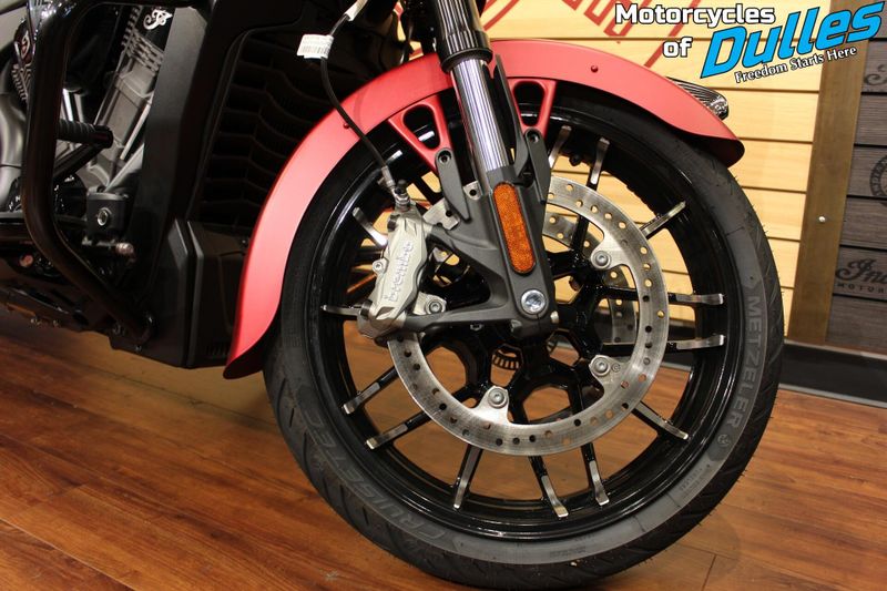 2025 Indian Motorcycle Chieftain Powerplus Dark Horse w/ 112ci + Rider Assist + Powerband Audio Image 15