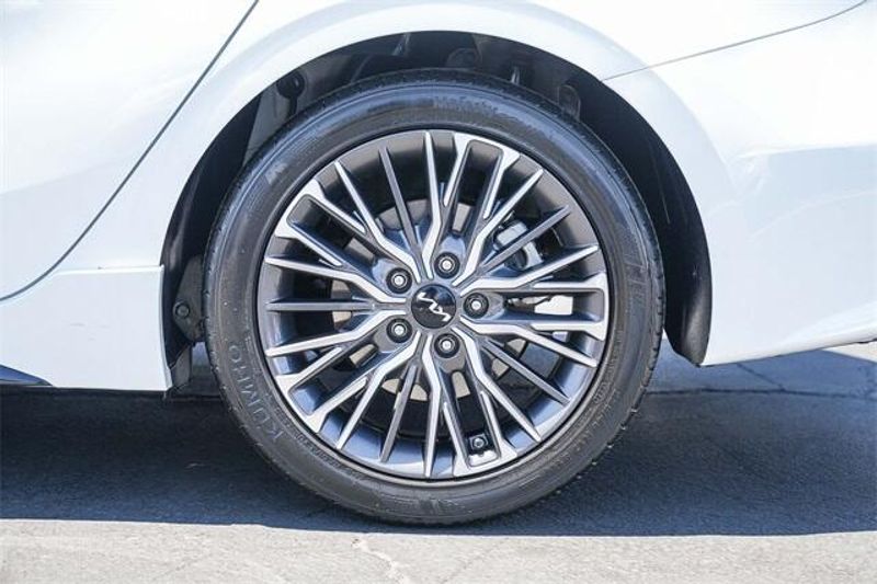 Used 2022 Kia Forte GT-LineImage 12