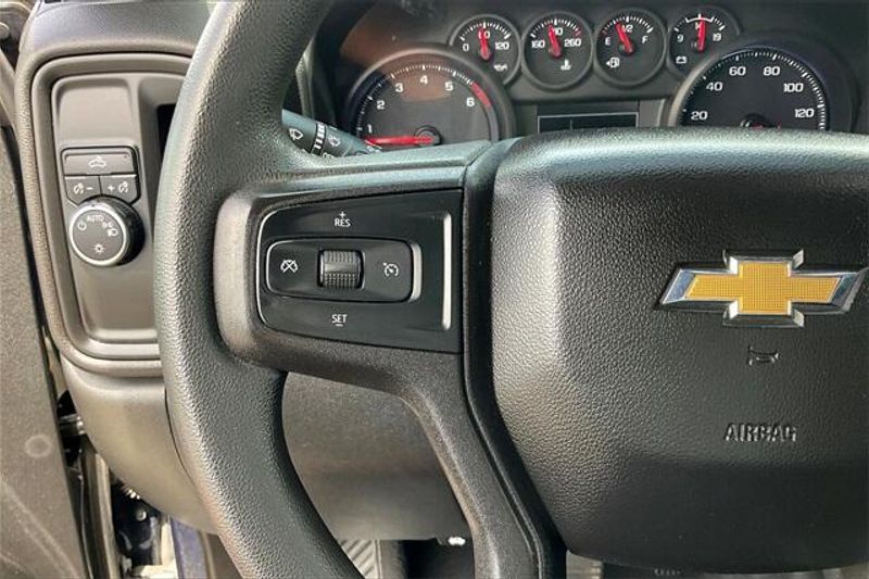 2021 Chevrolet Silverado 1500 CustomImage 18