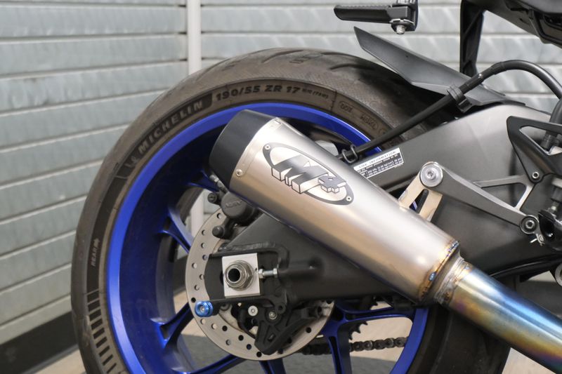 USED 2018 YAMAHA YZF-R1 Image 11