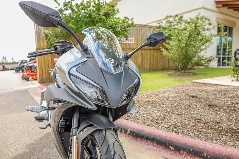 NEW 2026 CFMOTO 300SS Image 4