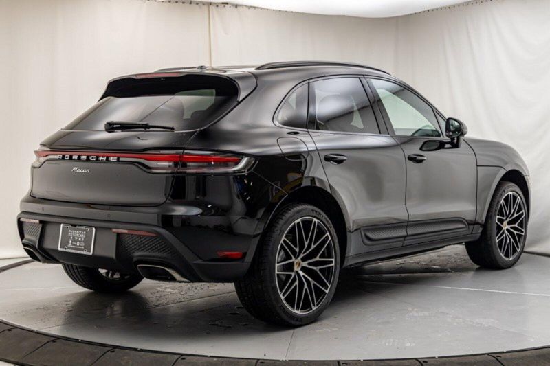 2024 Porsche Macan Image 5