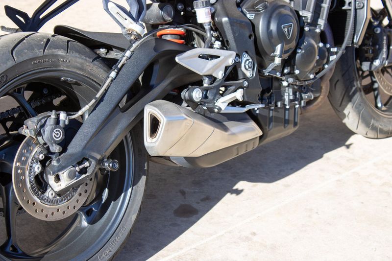 USED 2024 TRIUMPH STREET TRIPLE 765 R Image 8