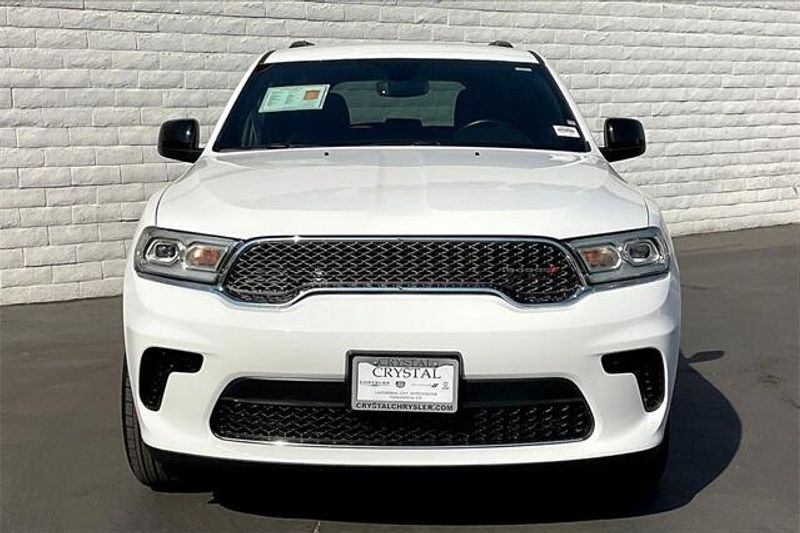 Used 2024 Dodge Durango SXTImage 2