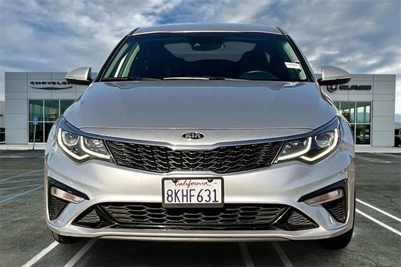 2020 Kia Optima LXImage 2