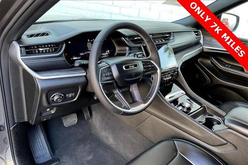 Used 2025 Jeep Grand Cherokee LimitedImage 14