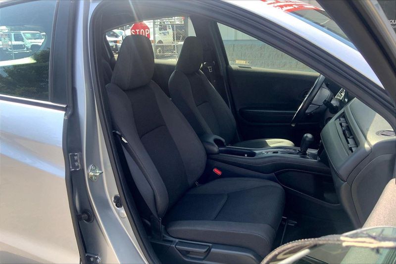 2019 Honda HR-V Sport photo 6