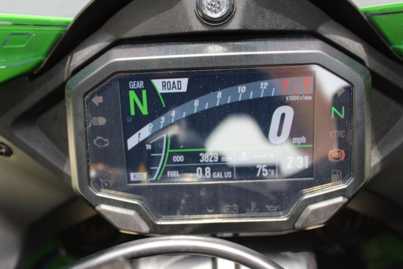 2024 Kawasaki NINJA ZX-10R ABS Image 10