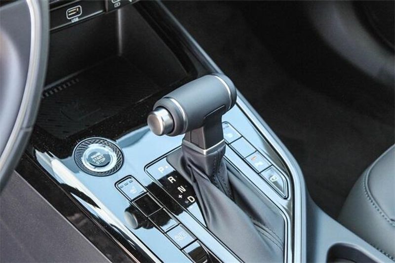 New 2025 Kia Niro EXImage 20