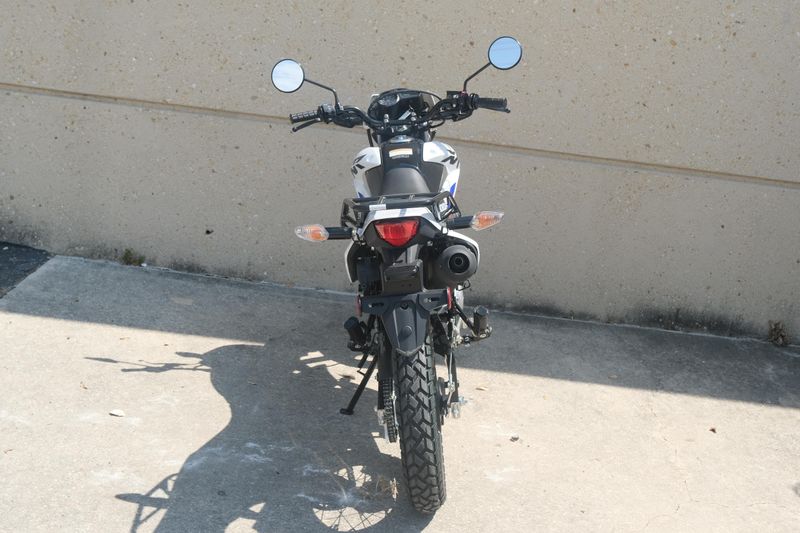 2025 Honda XR150L WHITE Image 4