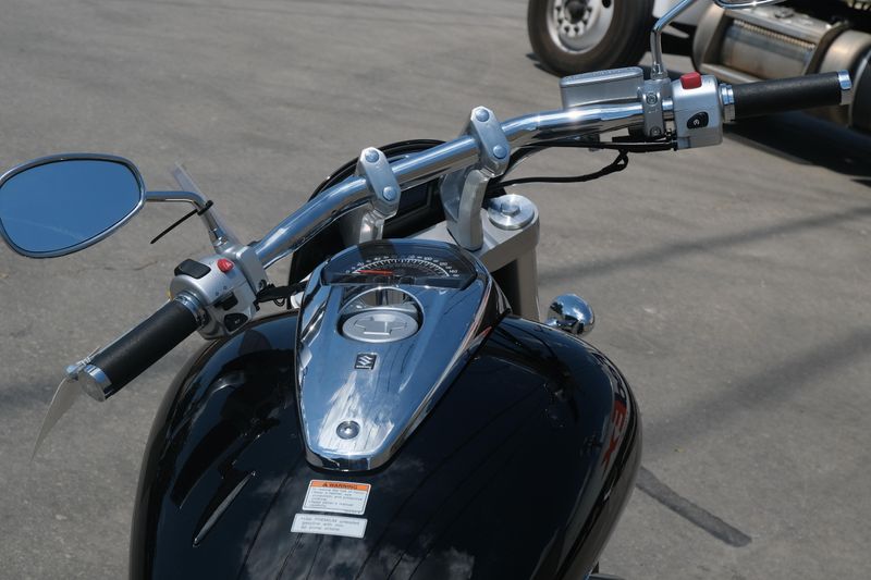 NEW 2025 SUZUKI BOULEVARD M109R Image 18