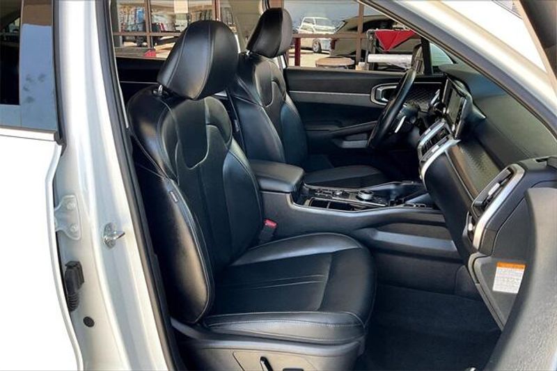 2024 Kia Sorento Hybrid EXImage 6
