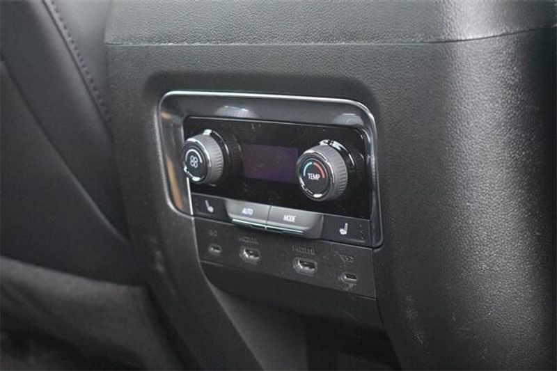 New 2026 Chevrolet Tahoe PremierImage 19