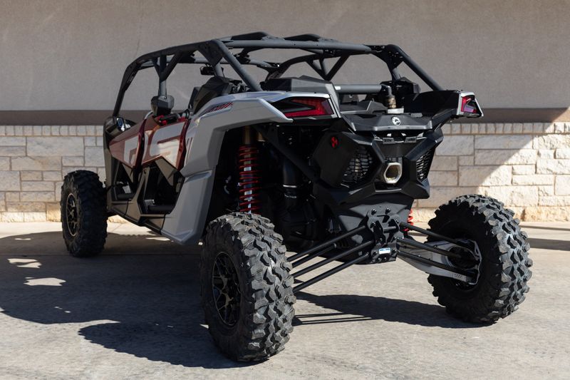 2024 Can-Am MAVERICK X3 MAX DS TURBO FIERY RED AND HYPER SILVERImage 5