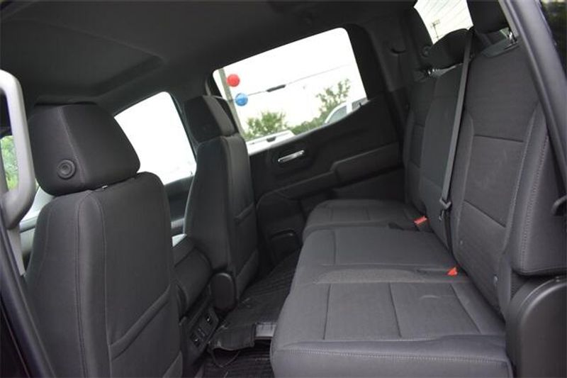 New 2025 Chevrolet Silverado 1500 CustomImage 21