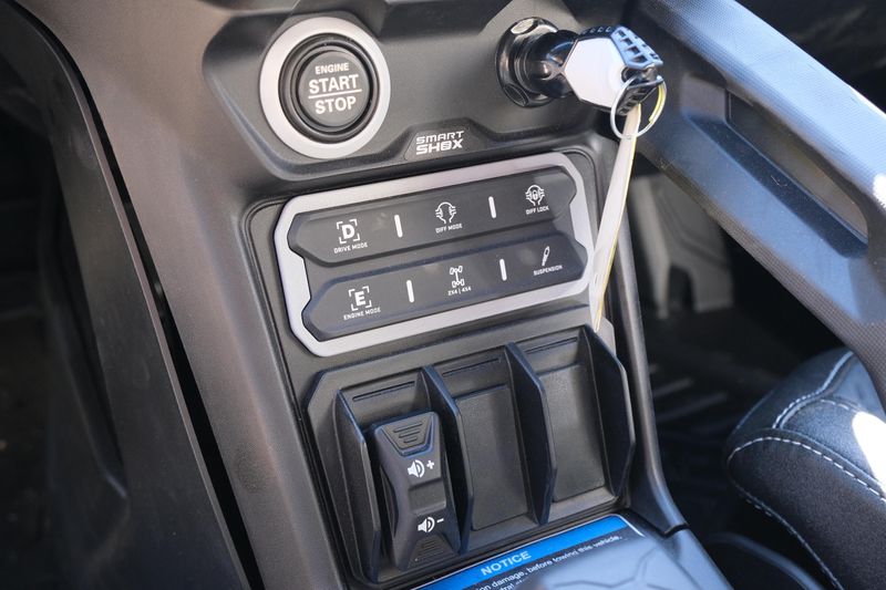 NEW 2026 CAN-AM MAVERICK R MAX X RC WITH SMARTSHOX 999T DCT Image 26