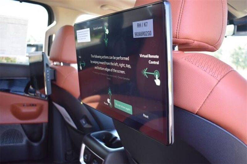 2025 Kia Carnival Hybrid SX PrestigeImage 17
