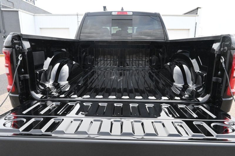 2025 RAM 1500 TradesmanImage 9