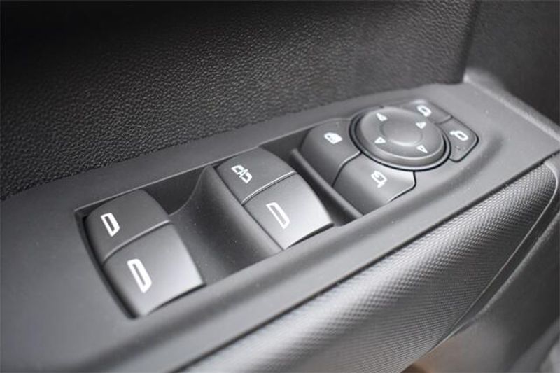 2025 Chevrolet Silverado 2500HD CustomImage 24
