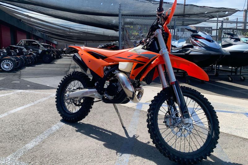 New 2025 KTM 150 XC-W Image 11