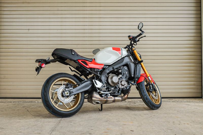 2024 Yamaha XSR900  HERITAGE WHITEImage 9