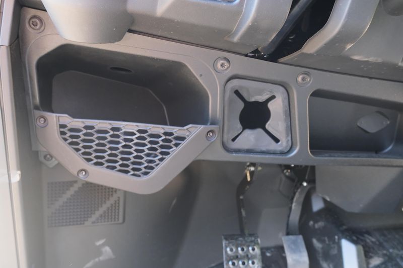 2025 Polaris RANGER CREW XP 1000 PREMIUM SUNSET RED Image 18