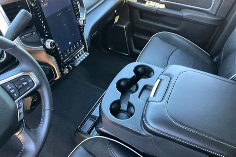 2024 Ram 2500 Laramie photo 16