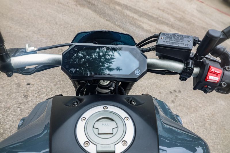 2022 Yamaha MT07  GRAY Image 15