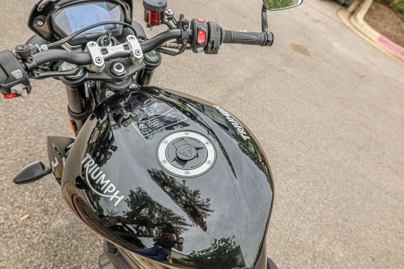 USED 2018 TRIUMPH STREET TRIPLE R Image 20