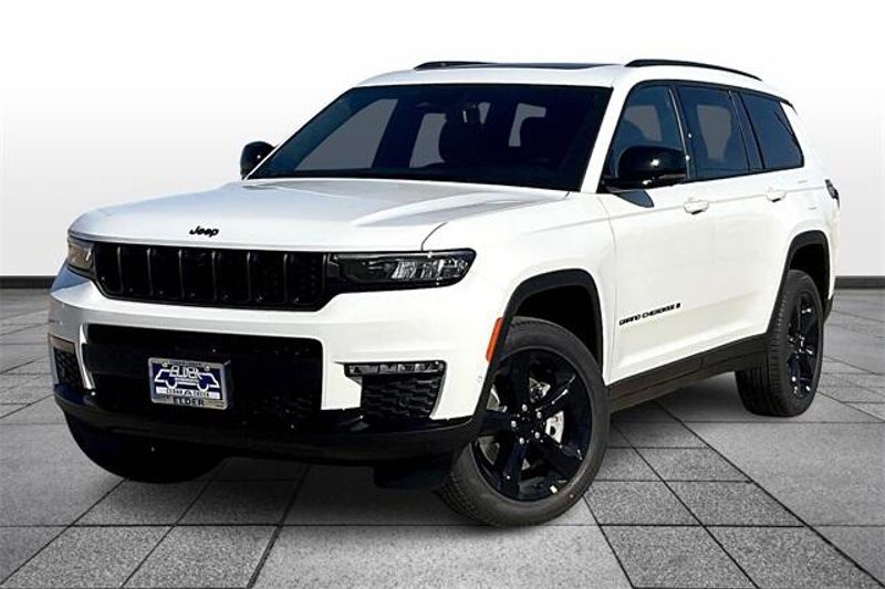 2025 Jeep Grand Cherokee L Limited 4x4Image 2