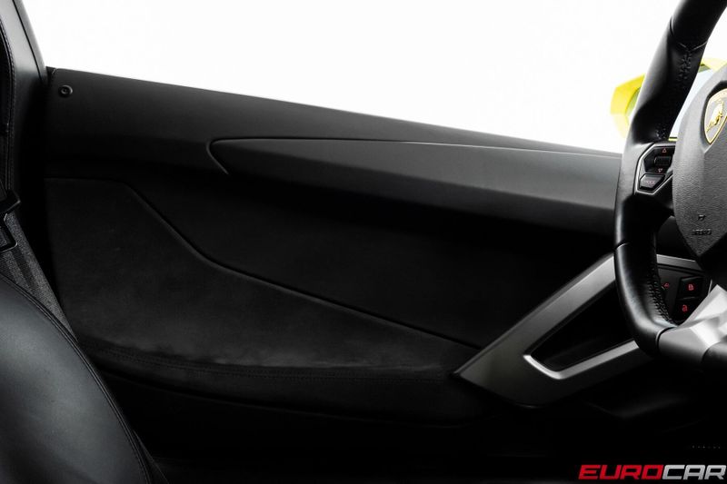 2015 Lamborghini Aventador *FRONT AXLE LIFT * IMMACULATE CONDITION*Image 24