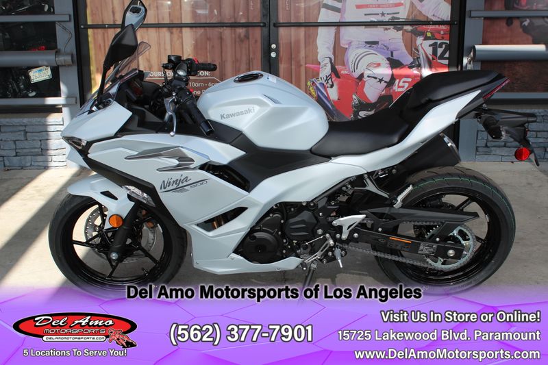 2025 Kawasaki NINJA 500 ABS Image 1