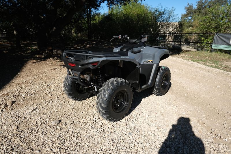 2025 Can-Am OUTLANDER DPS 700 GRANITE GRAYImage 16