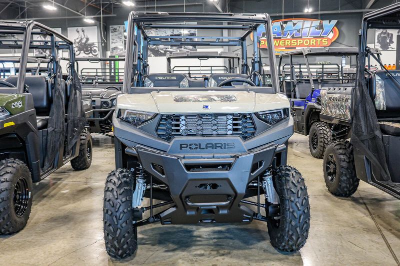 2025 Polaris RANGER CREW SP 570 PREMIUM SAND DUNEImage 2