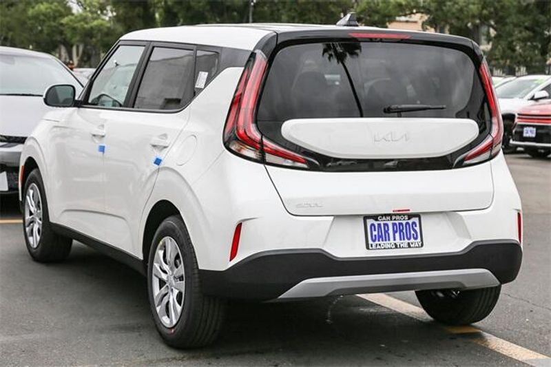 2025 Kia Soul LXImage 15