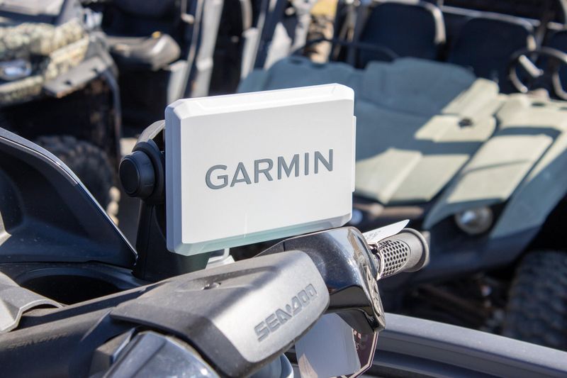 NEW 2026 SEADOO SWITCH FISH COMPACT 170HP WITH PAINTED TRAILER Image 19