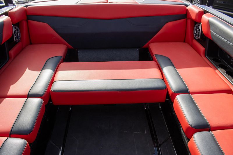 2023 AXIS A24Image 36