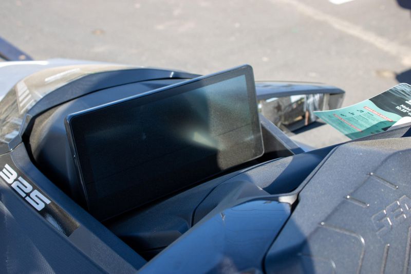 NEW 2026 SEADOO GTX LIMITED 325 WITH SOUND SYSTEM Image 18