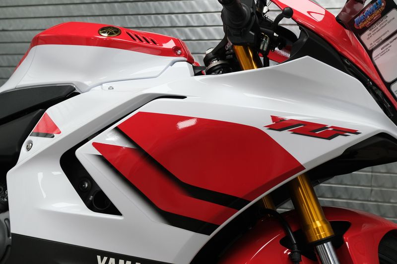 NEW 2026 YAMAHA YZF-R7 70TH ANNIVERSARY EDITION Image 11