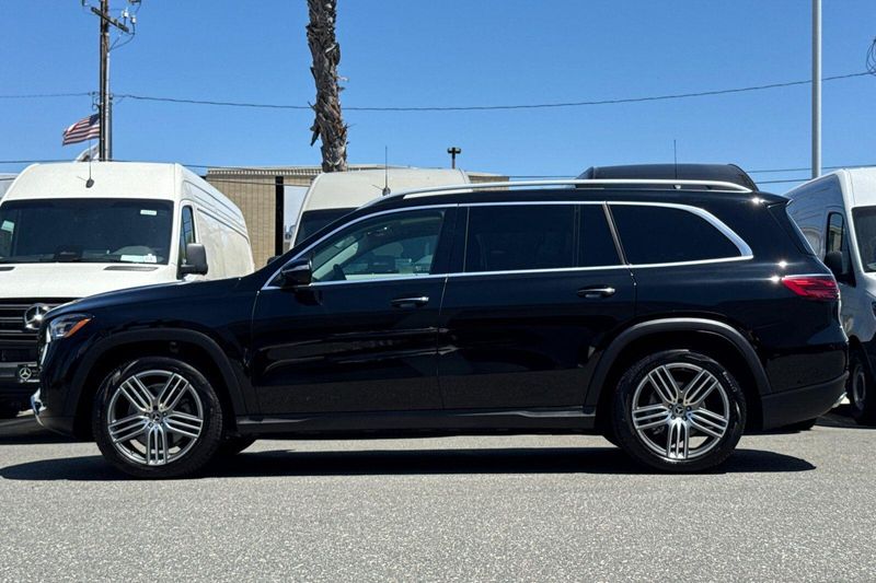 Used 2026 Mercedes-Benz GLS 450Image 7