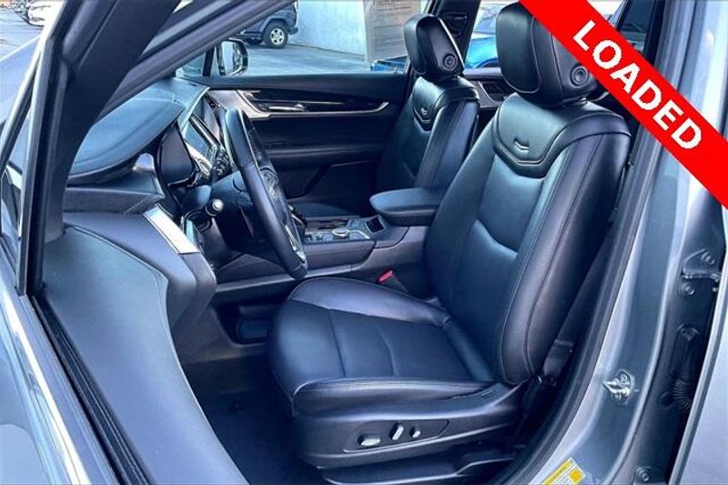 Used 2025 Cadillac XT6 Premium LuxuryImage 24