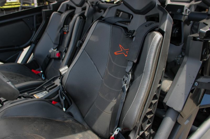 2025 Can-Am MAVERICK X3 MAX X RS TURBO RR WITH SMARTSHOX TRIPLE BLACK Image 22