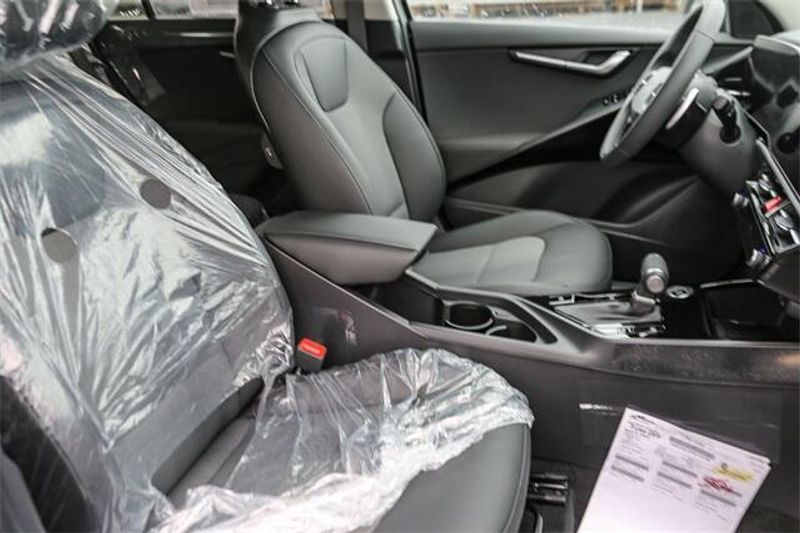 New 2025 Kia Niro EXImage 7